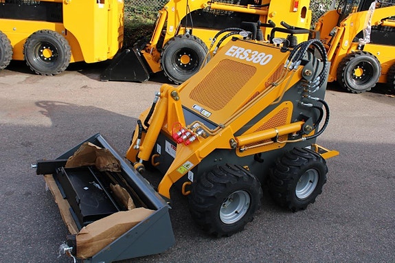 Everun  skidsteer 2 of 5