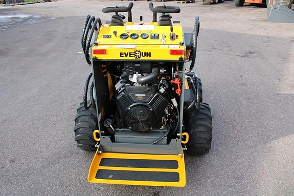 Everun  skidsteer 3 of 5