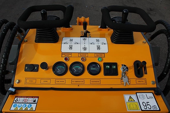 Everun  skidsteer 4 of 5
