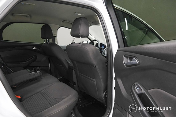 Ford Focus 9 of 17