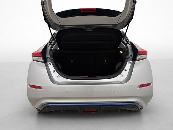 Nissan Leaf 10 of 30