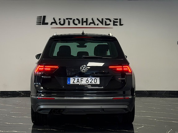 Volkswagen Tiguan 5 of 21