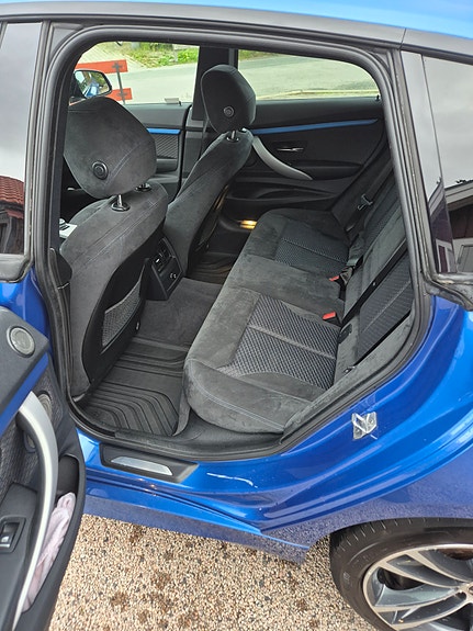 BMW 320d 11 of 14