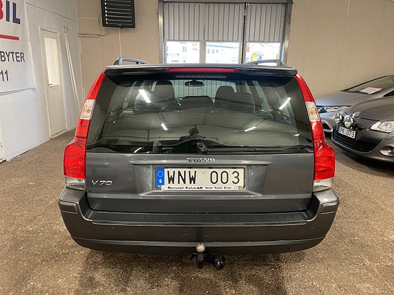 Volvo V70 3 of 20