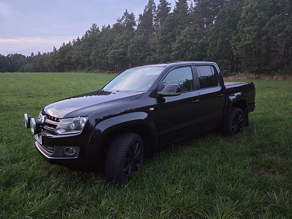 Volkswagen Amarok 2 of 8