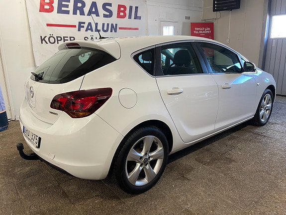 Opel Astra 3 of 22