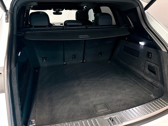 Porsche Cayenne 7 of 30