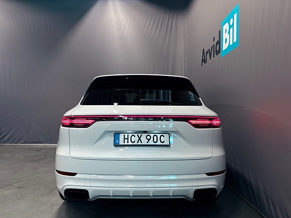 Porsche Cayenne 6 of 30