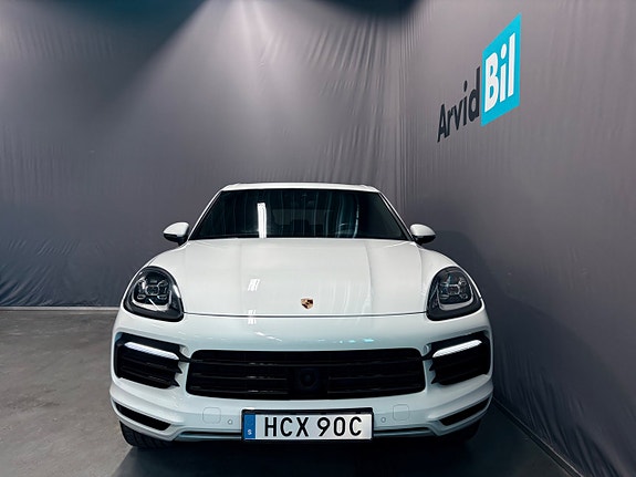 Porsche Cayenne 2 of 30
