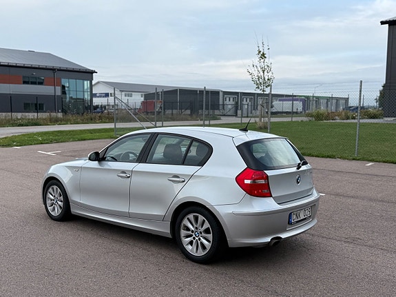 BMW 116i 3 of 8