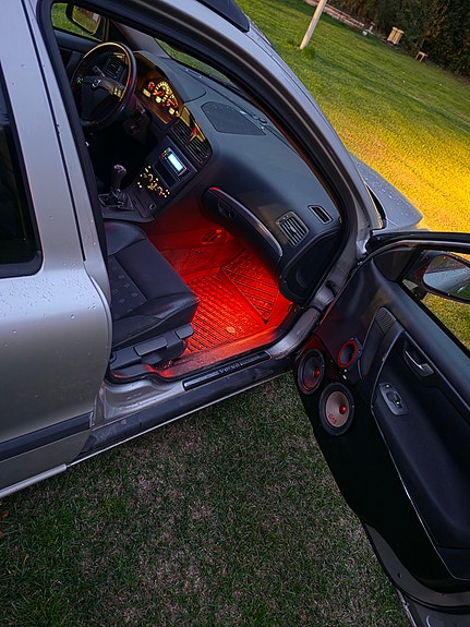 Volvo V70 5 of 8
