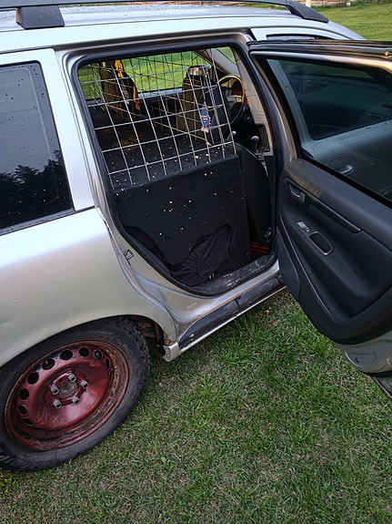 Volvo V70 4 of 8