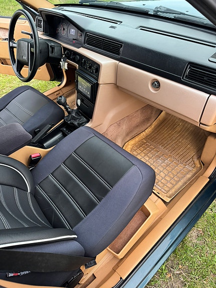 Volvo 940 22 of 28