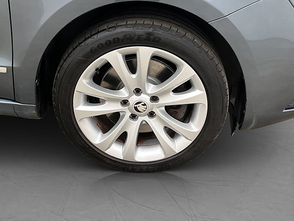 Skoda Superb 27 of 27
