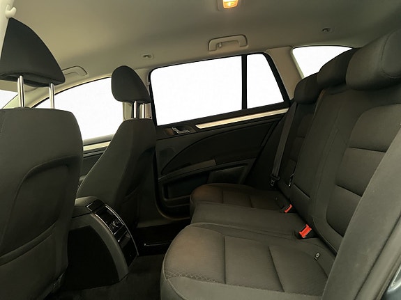 Skoda Superb 13 of 27