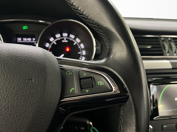 Skoda Superb 17 of 27