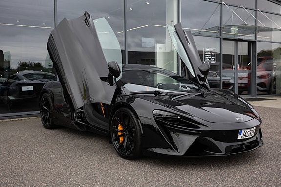 McLaren Artura 18 of 18