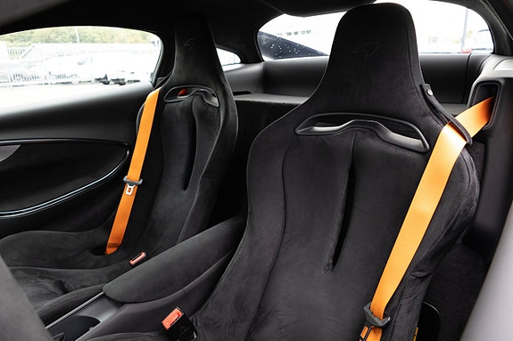 McLaren Artura 11 of 18