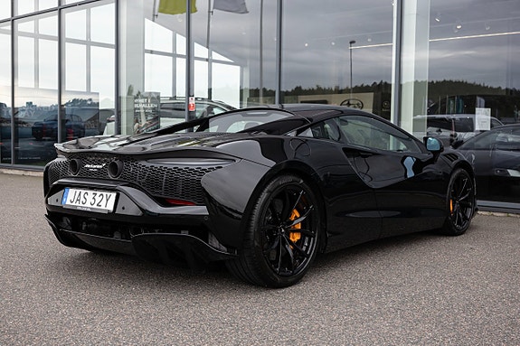 McLaren Artura 6 of 18