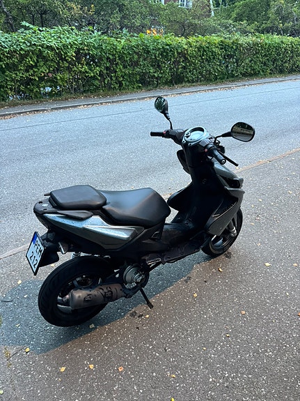 Yamaha Aerox 2-takt 2 of 10