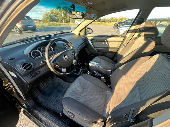 Chevrolet Aveo 5 of 9