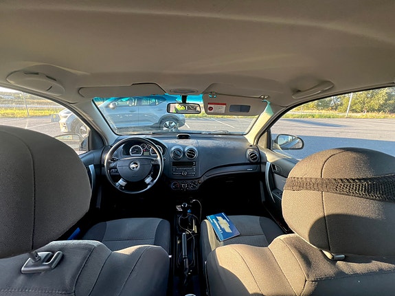Chevrolet Aveo 6 of 9
