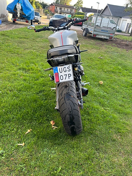 Yamaha MT-09 5 of 6