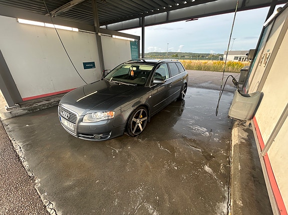 Audi A4 2 of 7