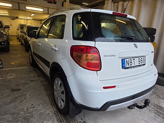 Suzuki SX4 6 of 21