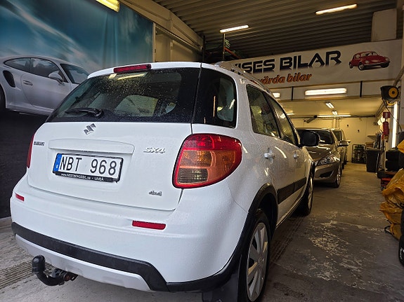 Suzuki SX4 4 of 21