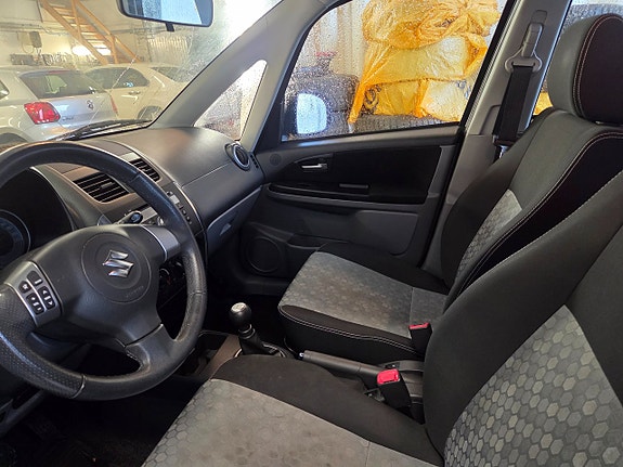 Suzuki SX4 18 of 21
