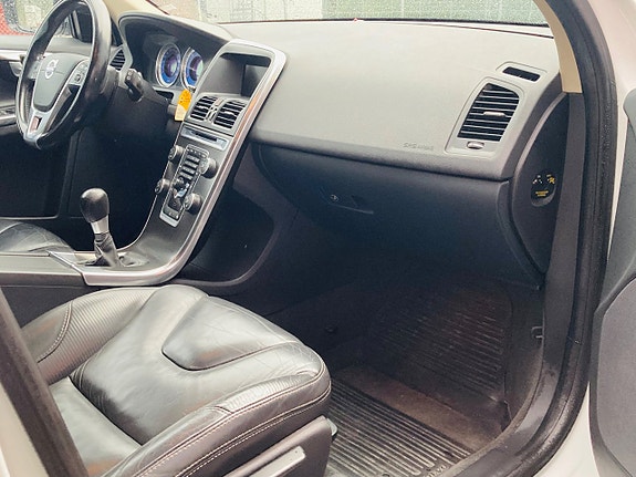 Volvo XC60 7 of 10