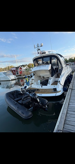 Fairline T40 med D6-310 i toppskick (42fot) 3 of 30