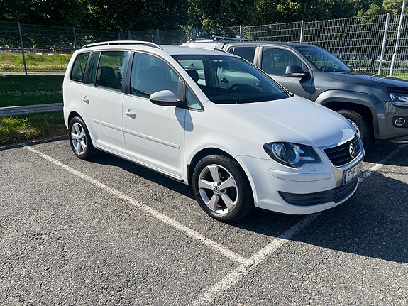 Volkswagen Touran 15 of 24