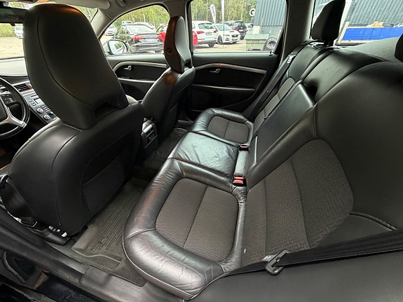 Volvo V70 6 of 7