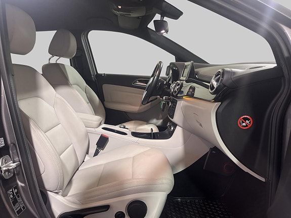Mercedes-Benz B180 5 of 11