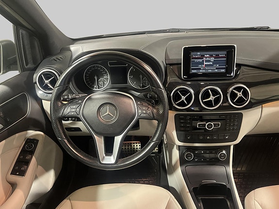 Mercedes-Benz B180 8 of 11