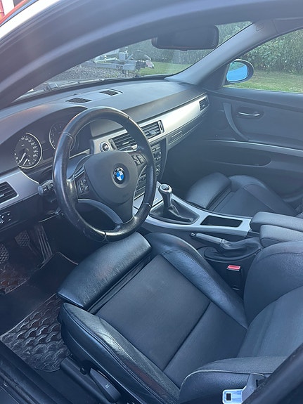 BMW 325i 6 of 9