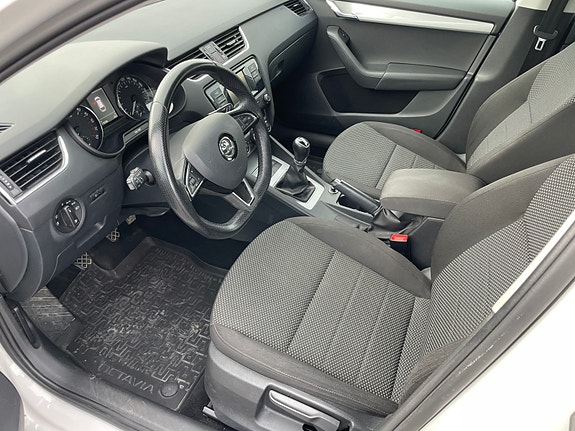 Skoda Octavia 9 of 9
