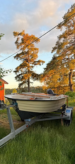 Motorbåt ca 4,5m 2 of 3