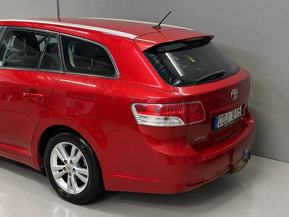 Toyota Avensis 4 of 13