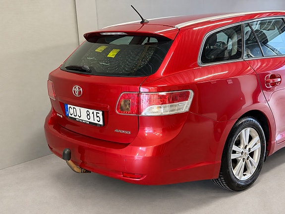 Toyota Avensis 8 of 13