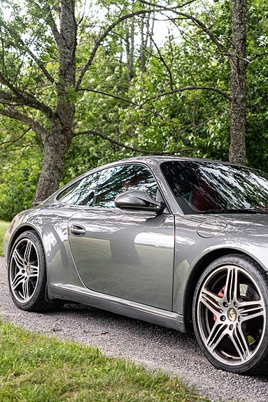 Porsche 911 Carrera S 4 of 10