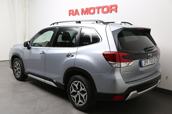 Subaru Forester 4 of 30