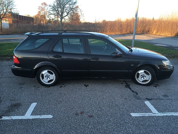 Saab 9-5 2 of 13