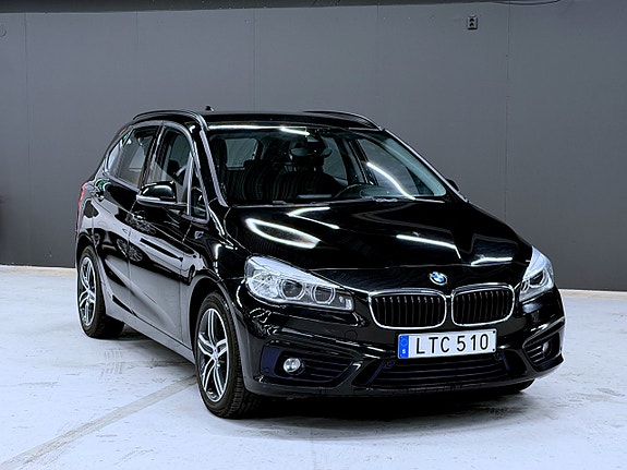 BMW 218d 5 of 13