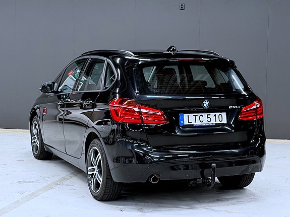 BMW 218d 7 of 13