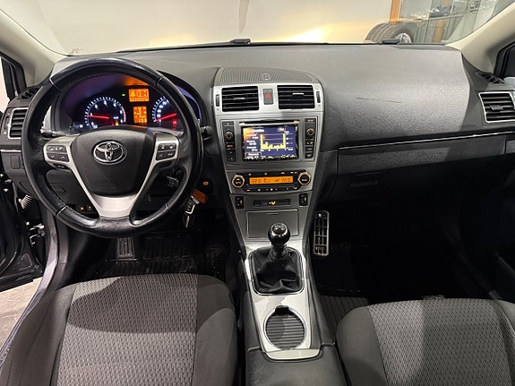 Toyota Avensis 11 of 12