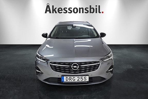Opel Insignia 2 of 10