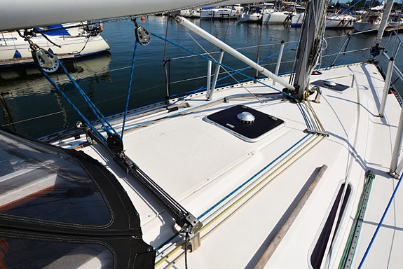 Dufour 35 7 of 24